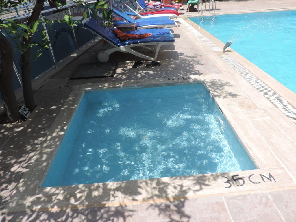 Banana Apart Marmaris Exterior foto